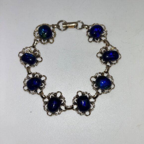 Vintage Gold Tone Bracelet Cobalt Blue Acrylic Cabochon Floral Filigree Design - Picture 8 of 16